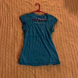 LULU LEMON shirt size 4.